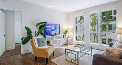 Fully Furnished 2BR in Barrington Ave