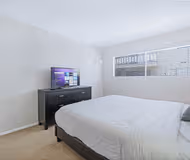 North Crescent Dr Apartment