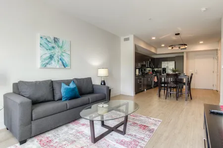 Runway Playa Vista RPV-NB202