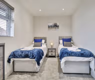 54 Greenwood Crescent House with Garden & Parking