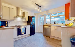 Secluded Detached 4 Bed House in Rainham