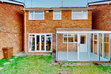Exterior of Secluded Detached 4 Bed House in Rainham