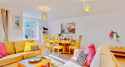 Spacious 4 Bed Semi-Detached Home living room