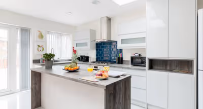 Fully equipped kitchen in 4 bed at Goldthornes 4 Bedroom 2 Bathroom House