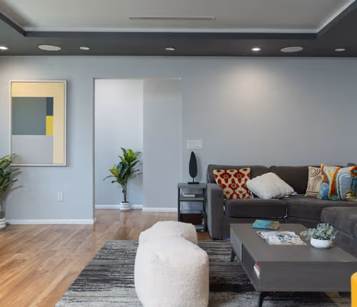 Burbank Harvard House