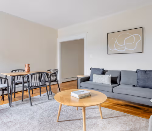 E Broadway Apartment