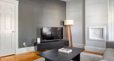 Hampshire St Apartment