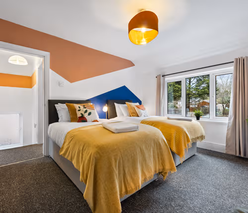 Green Ave 5 Bedroom 2 Bath House