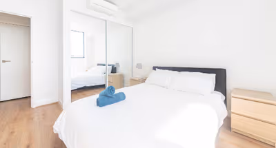 Rhodes RH1301 Apartment