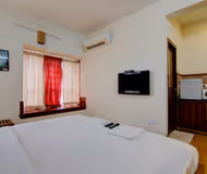 81 Dollors Colony Serviced Apartment