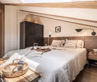 Calle de la Cruz Serviced Apartment