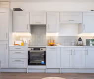 Fully equipped kitchen at 18 North Road Flat 1