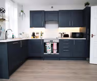 Fully equipped kitchen at 16 North Road Flat 4