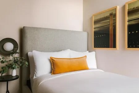 West Jackson Boulevard Service Apartment