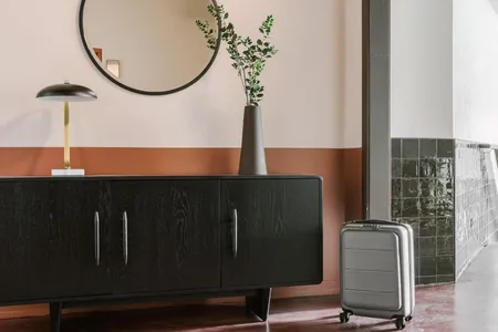 West Jackson Boulevard Service Apartment