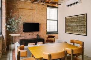 West Jackson Boulevard Service Apartment