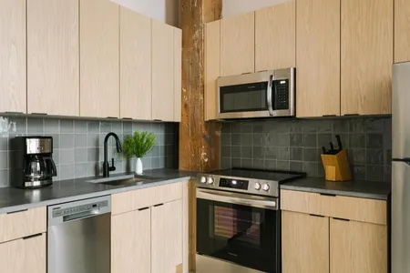 West Jackson Boulevard Service Apartment