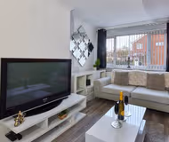 1 Cosford Court