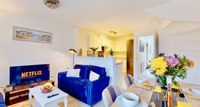 Dale House | Spacious House in Central Dartford with Parking