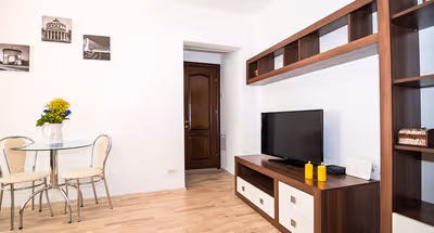 Old Town Apartment ST1