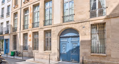 Located on rue de Braque, few steps from the Picasso museum – heart of Marais