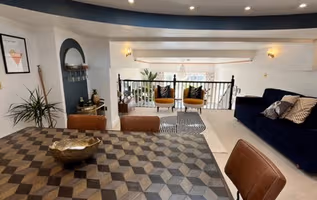 (BUR4) The Atrium 2p