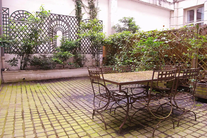 Opera Garnier 2 Bedroom with Private Courtyard