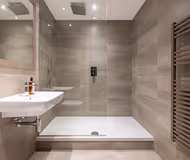 Leeds Centre - New York Square, Quarry Hill Apartments