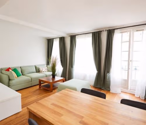 THE FINEST LANDMARKS OF PARIS-PLACE MONGE » (LINE 7)