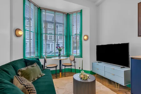 Living area at Hammersmith Residences by MySquare