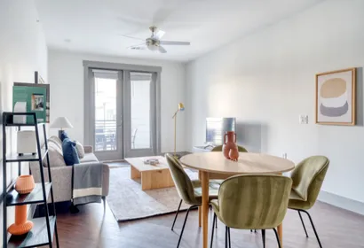Airport Blvd Apartment