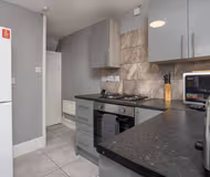 Newcombe House, 3 bedroom free parking