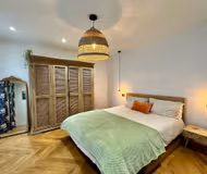 Luxury on Line 4 - 9 - 8 available to the closest metro Strasbourg Saint Denis