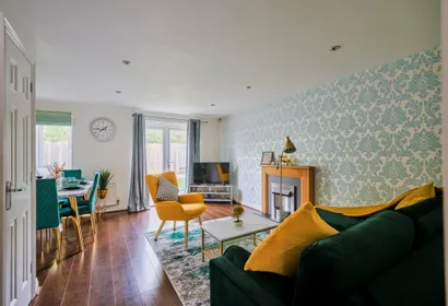 Hayes - Nine Acres Close