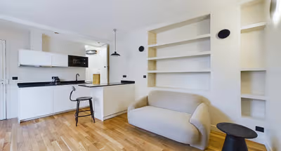 Top floor in the heart of the Marais