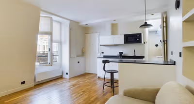 Top floor in the heart of the Marais