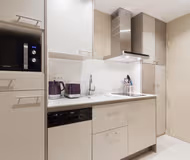 Leroy Serviced Apartment