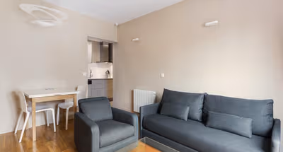 Leroy Serviced Apartment