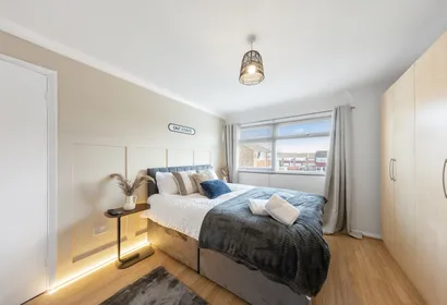 Airy 2 Bed - Long Stays Welcome