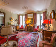 Very quiet and spacious with birds lovely singing in a green yard-Paris Auteuil