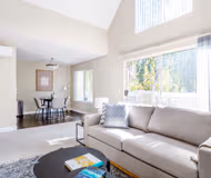 Pepper Tree Ln Apartment