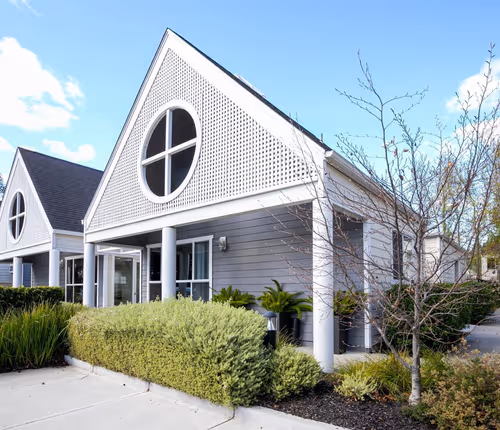 Pepper Tree Ln Apartment