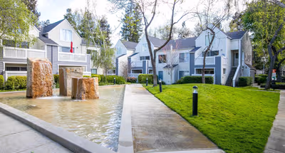 Pepper Tree Ln Apartment