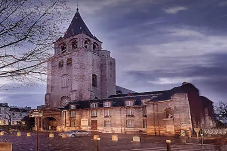 ST GERMAIN JAW DROPPING LUXURY WITH CONTEMPORARY ART &ORIENTAL RICHNESS