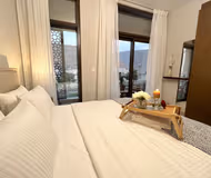 Stylish One Bedroom Apartment with Jacuzzi