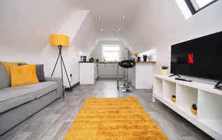 7 crwys road Residence