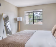 Charmant Dr Apartment