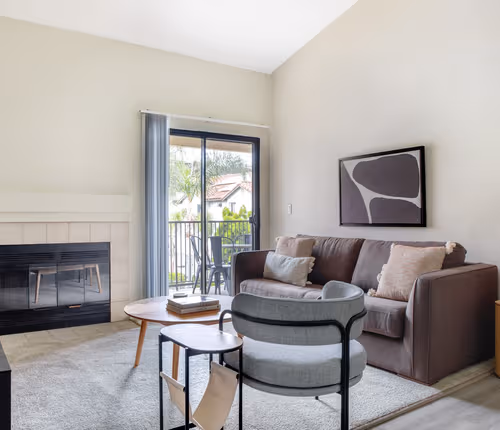 Charmant Dr Apartment