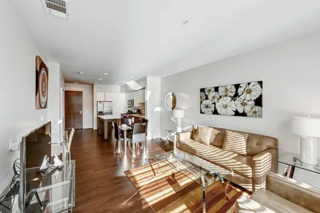 Kelvin Avenue Serviced Apartments