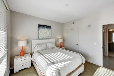 Kelvin Avenue Serviced Apartments
